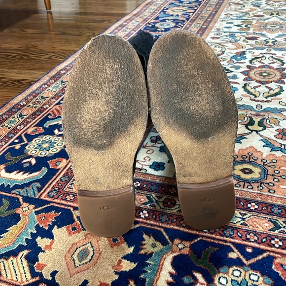 Ugg Boots used. - Picture 4 of 7